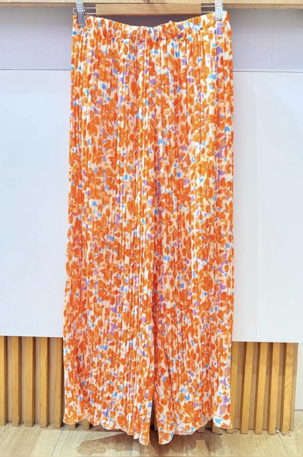 Pantalon plissé fleurs