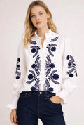Blusa con bordado floral