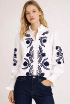 Blusa con bordado floral