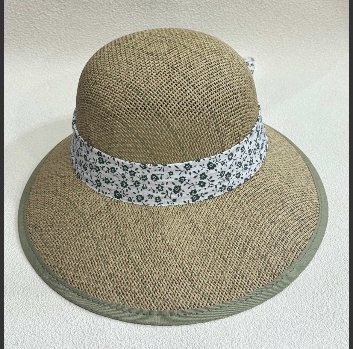 Chapeau capeline