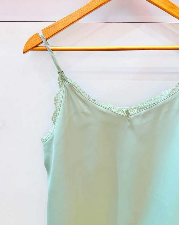 Top satin