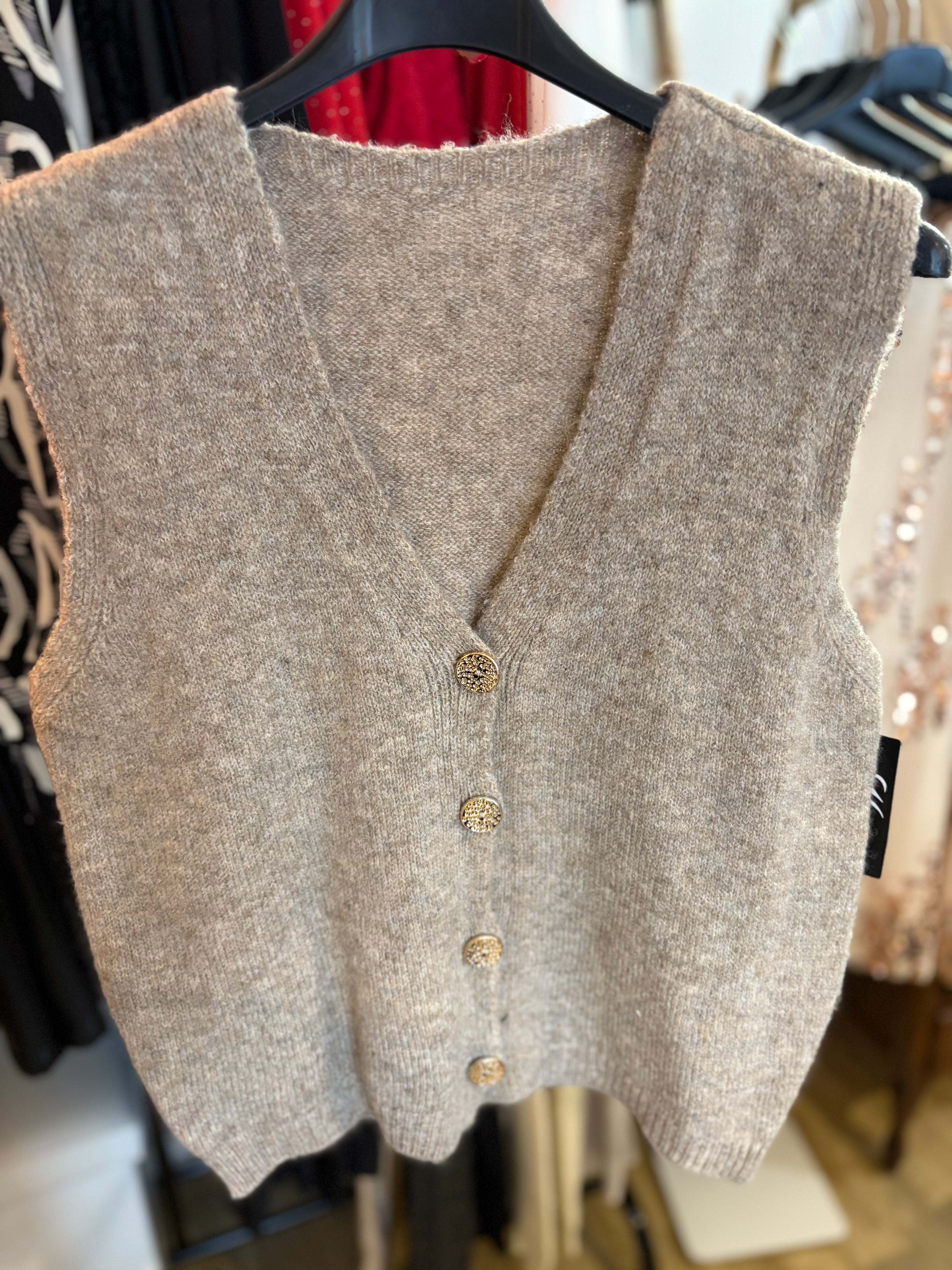 Gilet bouton doré 36-44