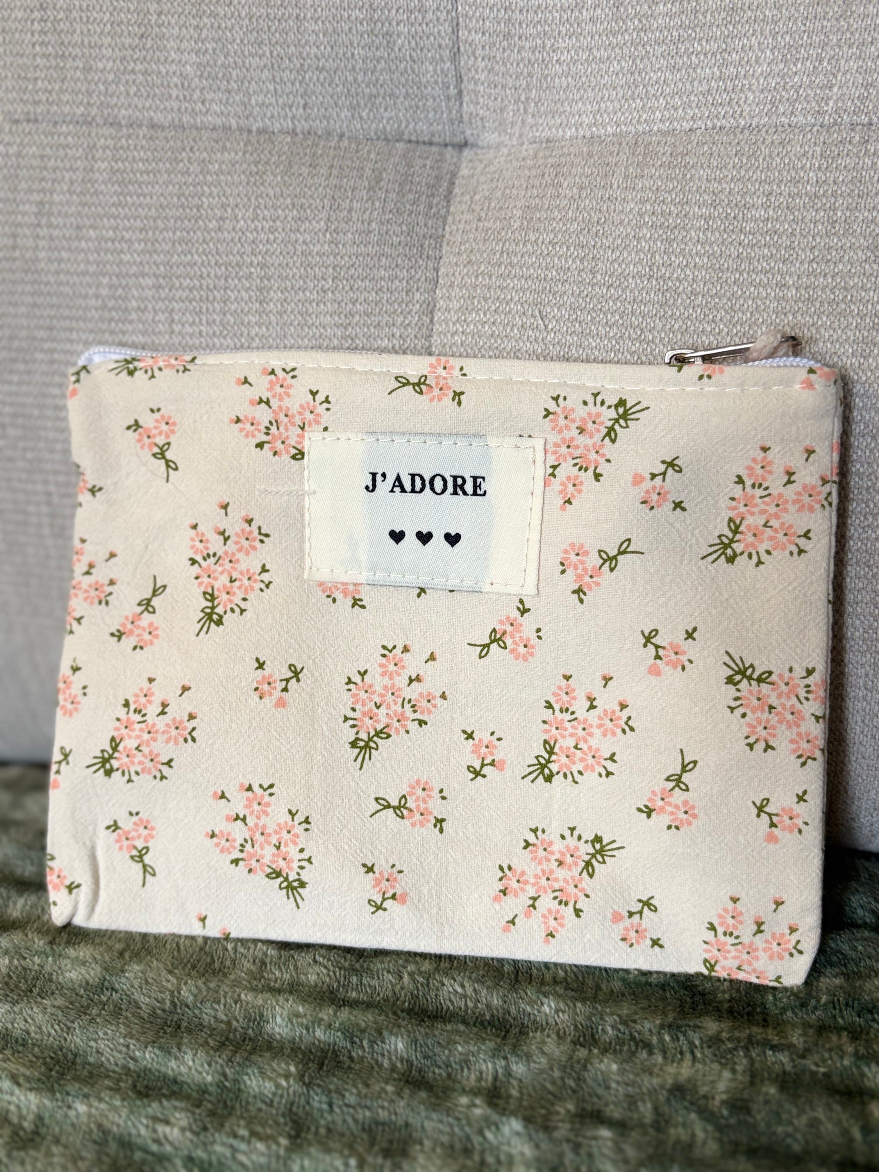 Pochette « J’adore »